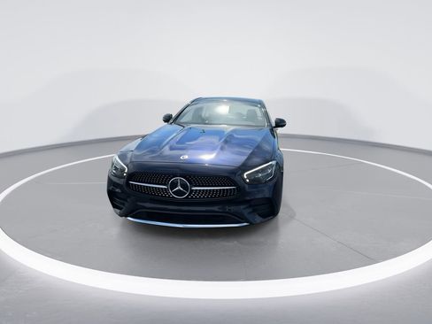 Used 2022 Mercedes-Benz E 350 Sedan image 3