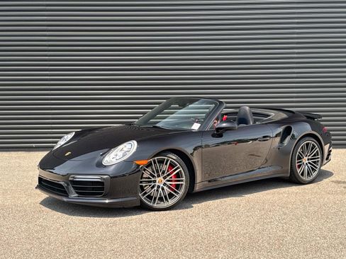 Certified 2019 Porsche 911 Turbo image 1