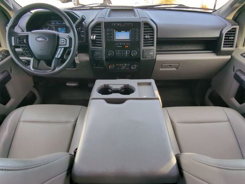 Used 2022 Ford F550 XL w/ Power Equipment Group image 13