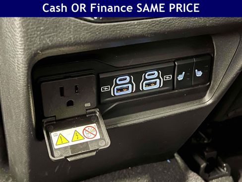 Used 2025 Jeep Grand Cherokee Limited w/ MOPAR Finishing Package AWD/4WD image 16