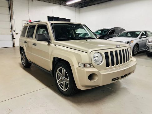 Used 2009 Jeep Patriot Sport FWD image 4