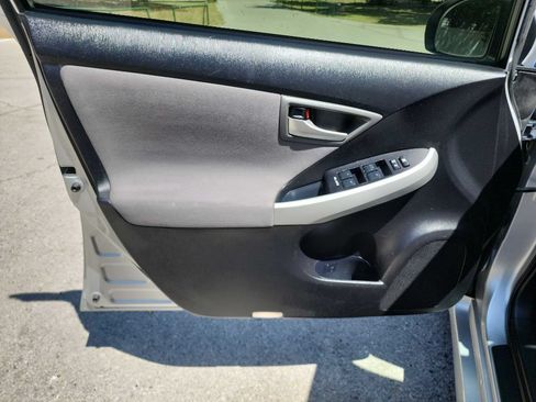 Used 2012 Toyota Prius Two FWD image 10