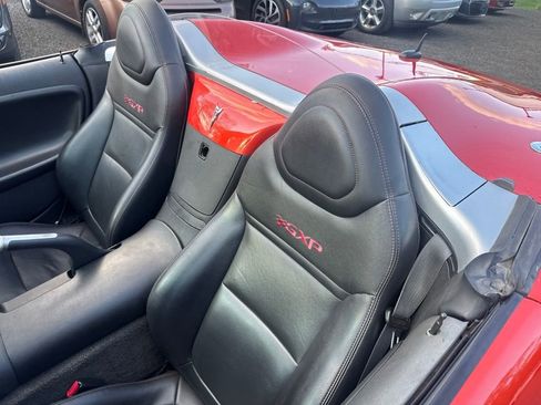 Used 2008 Pontiac Solstice GXP RWD image 32