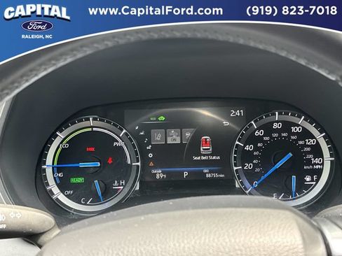 Used 2021 Toyota Highlander XLE AWD/4WD image 26