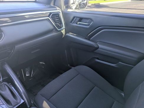 Used 2024 GMC Canyon Elevation w/ Convenience Package image 18