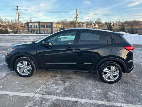 Used 2019 Honda HR-V EX image 4
