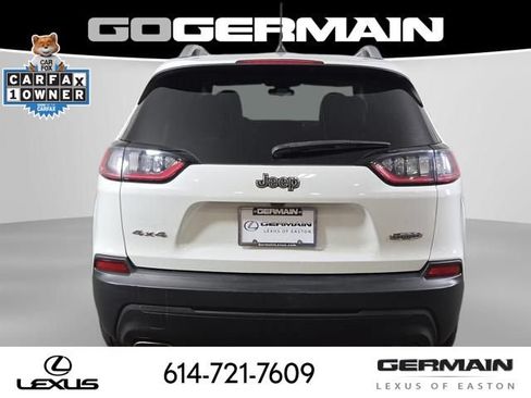 Used 2019 Jeep Cherokee Latitude Plus w/ Cold Weather Group AWD/4WD image 10