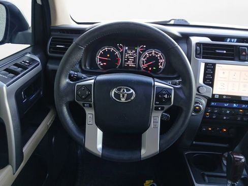 Used 2021 Toyota 4Runner Limited image 21