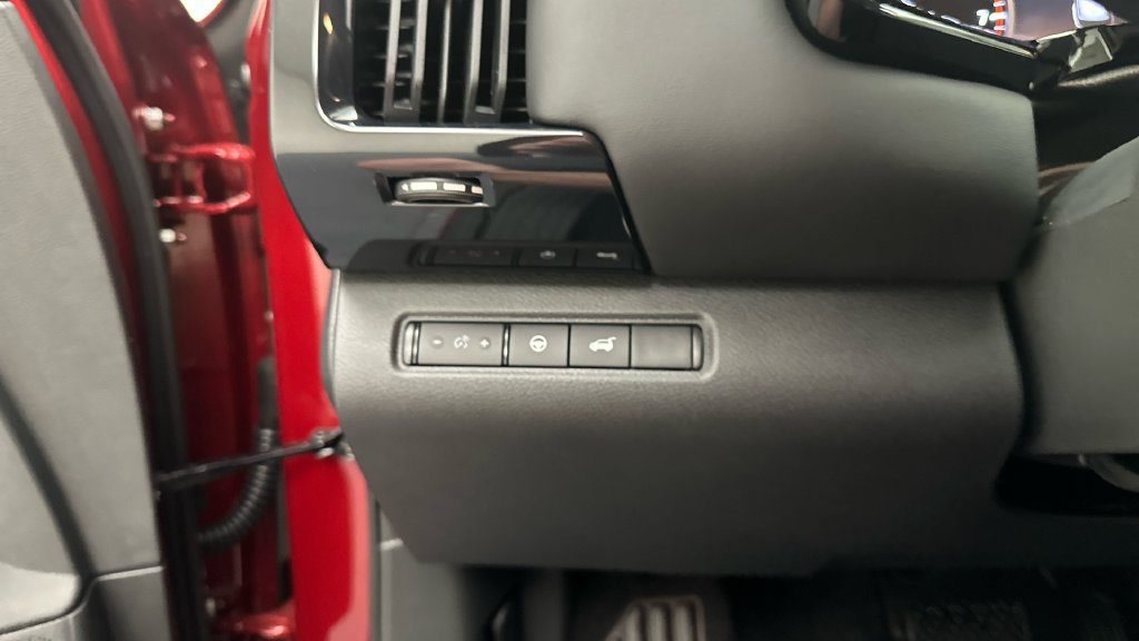 New 2026 Nissan Pathfinder SV AWD/4WD image 17