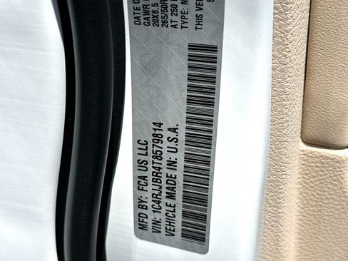New 2026 Jeep Grand Cherokee L Limited RWD image 22
