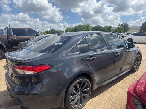 Used 2025 Toyota Corolla SE image 15