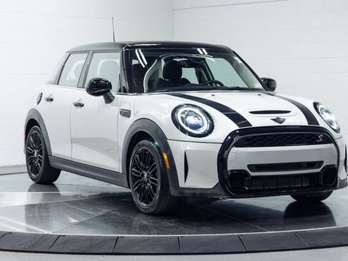 Used 2023 MINI Cooper S FWD image 4