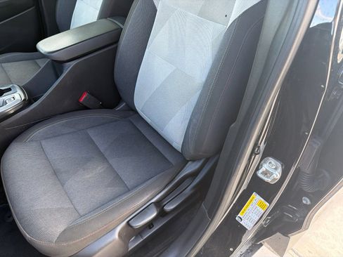 Used 2025 Chevrolet Trax RS w/ Driver Confidence Package FWD image 18