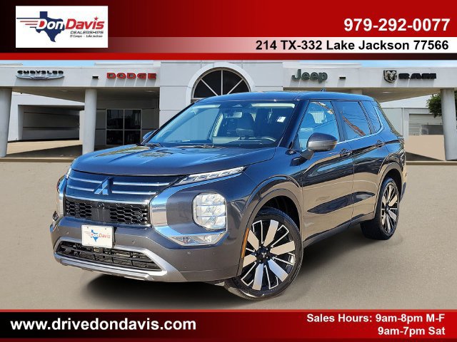Used 2025 Mitsubishi Outlander SE FWD image 1