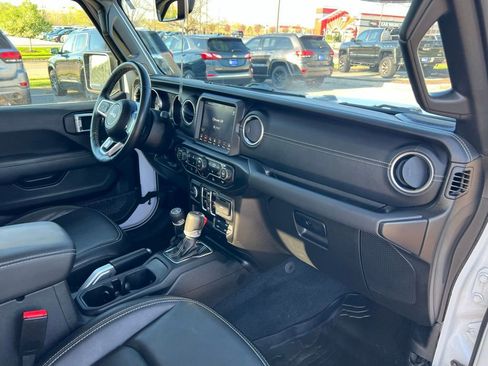 Used 2022 Jeep Gladiator Overland w/ Popular Equipment Package image 25