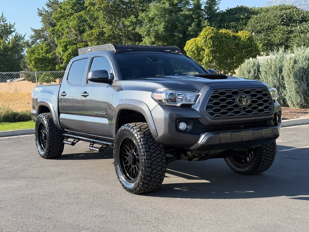 Used 2022 Toyota Tacoma TRD Sport w/ Technology Package AWD/4WD image 1