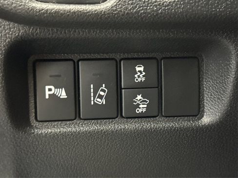 Used 2018 Honda Pilot Touring image 32