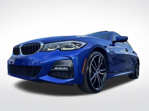 Used 2022 BMW 330e w/ M Sport Package RWD image 66