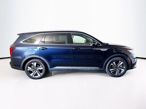 Certified 2024 Kia Sorento EX AWD/4WD image 4