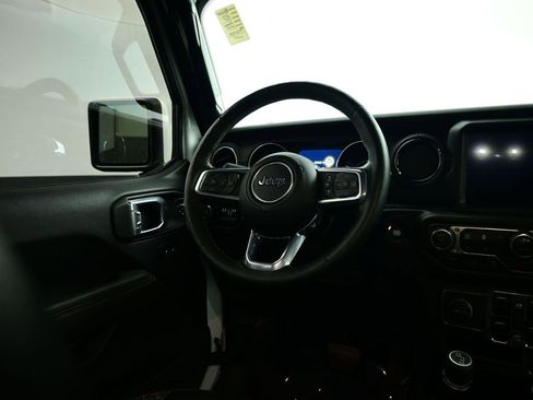 Used 2021 Jeep Wrangler Unlimited Sahara image 10