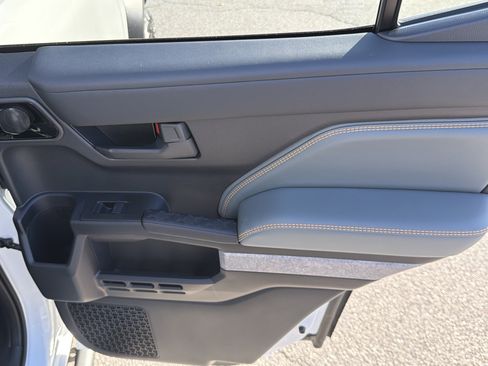 Certified 2025 Toyota 4Runner Trailhunter image 29