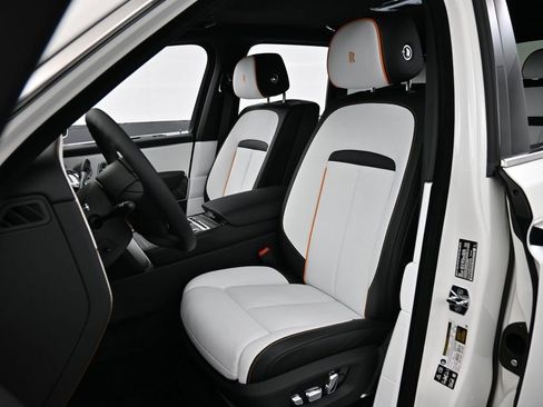 New 2026 Rolls-Royce Cullinan image 5