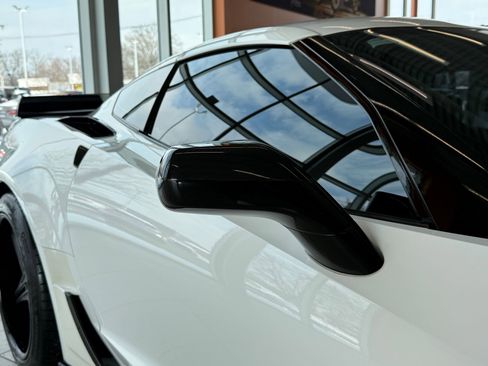 Used 2016 Chevrolet Corvette Z06 image 16