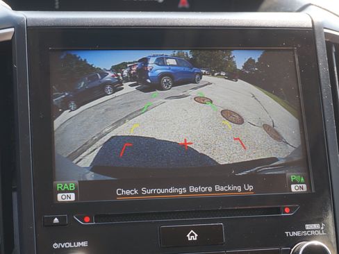Used 2020 Subaru Forester Touring AWD/4WD image 25