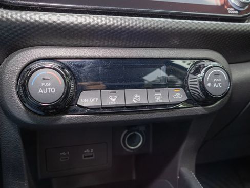 Used 2022 Nissan Kicks SV FWD image 20