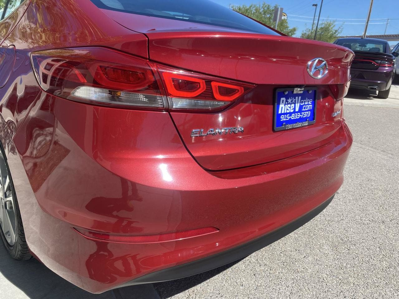 Used 2017 Hyundai Elantra Limited w/ Limited Tech Package 08 FWD image 11