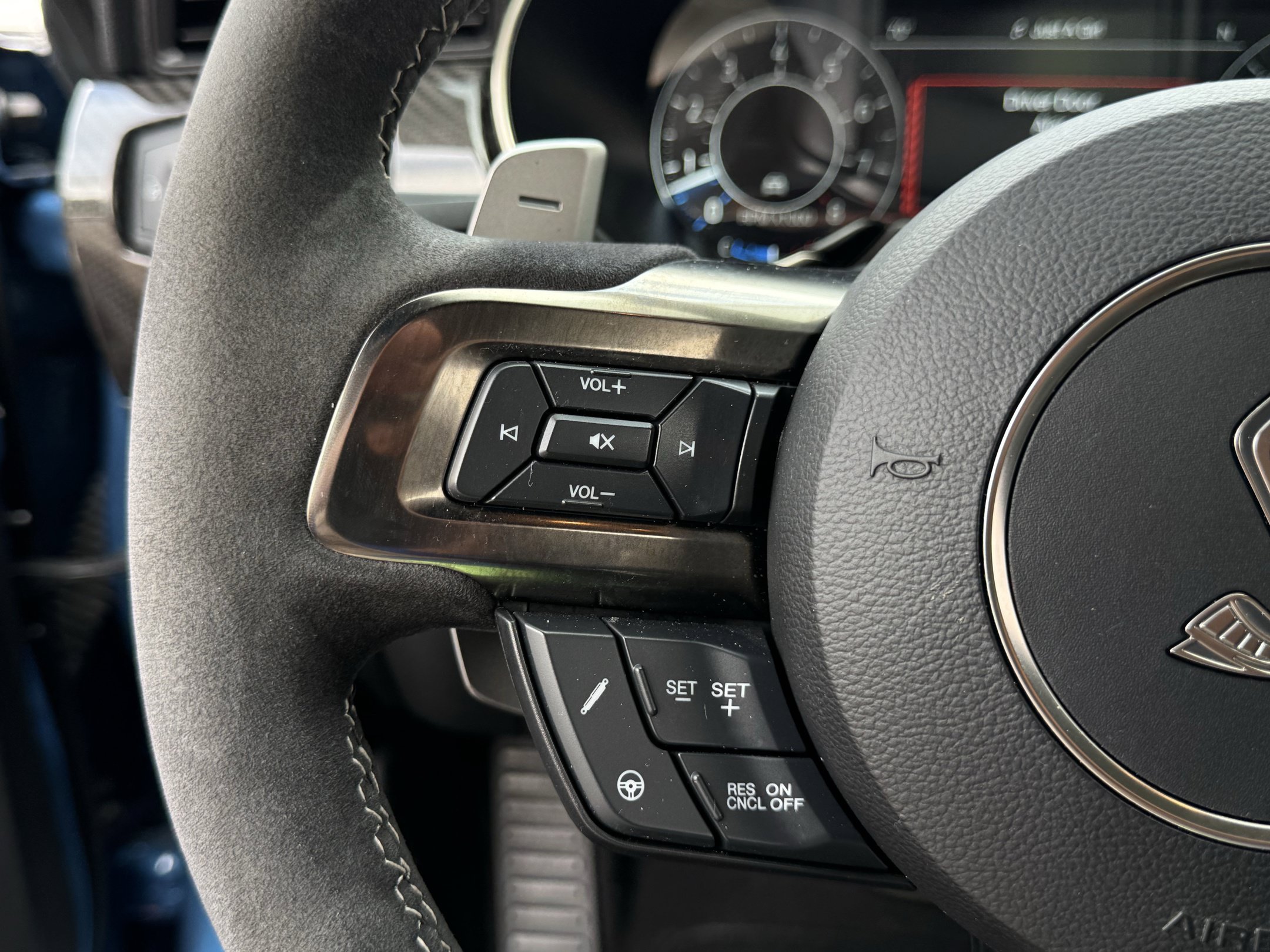Used 2020 Ford Mustang Shelby GT500 w/ Technology Package RWD image 17