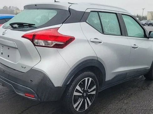 Used 2020 Nissan Kicks SV image 3