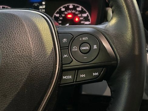 Certified 2023 Toyota Corolla SE image 17