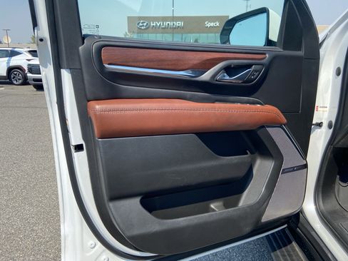 Used 2023 GMC Yukon Denali Ultimate w/ LPO, Floor Liner Package AWD/4WD image 12