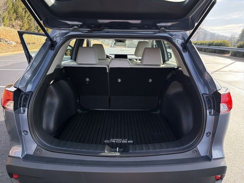 Certified 2024 Toyota Corolla Cross L image 21