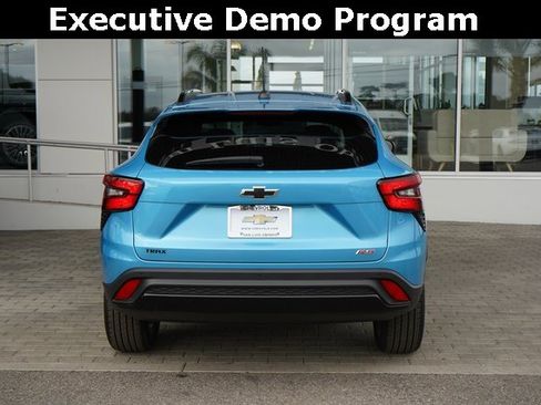 Used 2025 Chevrolet Trax RS w/ Driver Confidence Package image 7