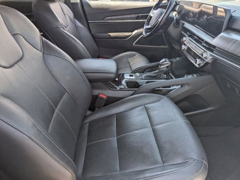 Used 2023 Kia Telluride EX FWD image 12