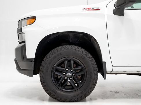 Used 2019 Chevrolet Silverado 1500 Custom Trail Boss w/ Custom Convenience Package AWD/4WD image 24