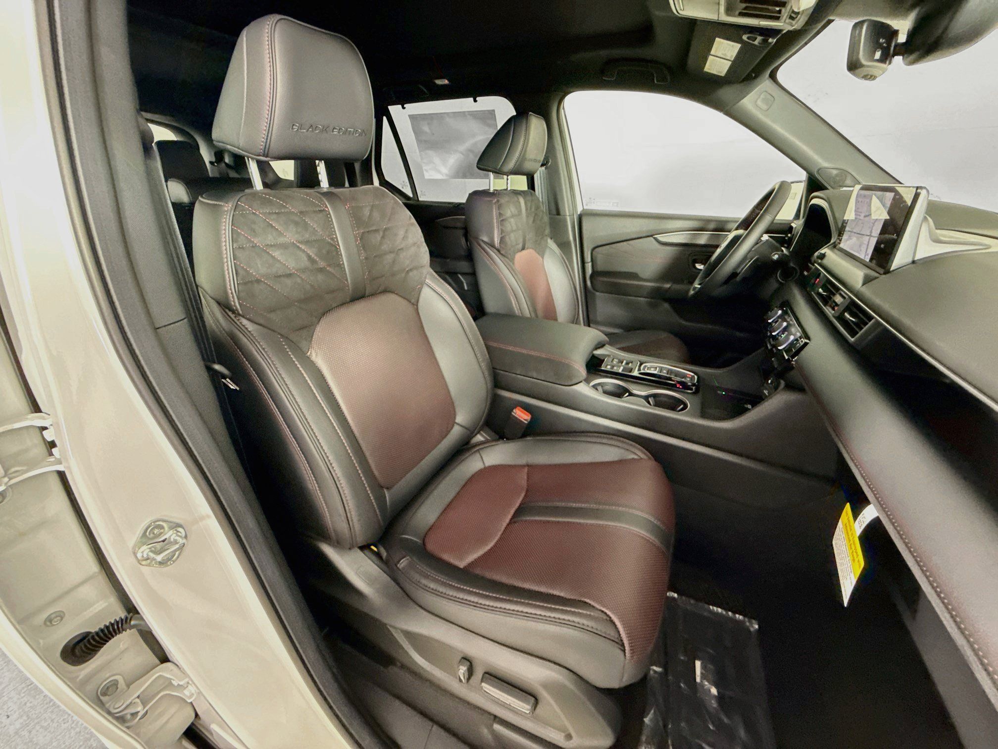 New 2026 Honda Pilot Black Edition image 38