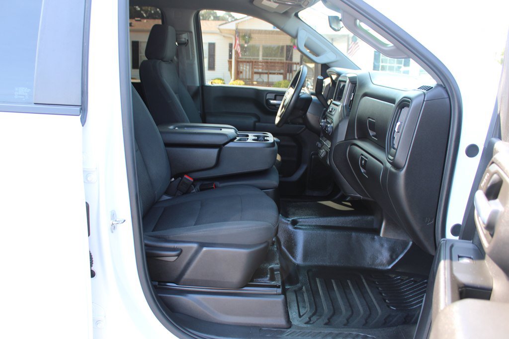 Used 2025 Chevrolet Silverado 3500 W/T AWD/4WD image 18