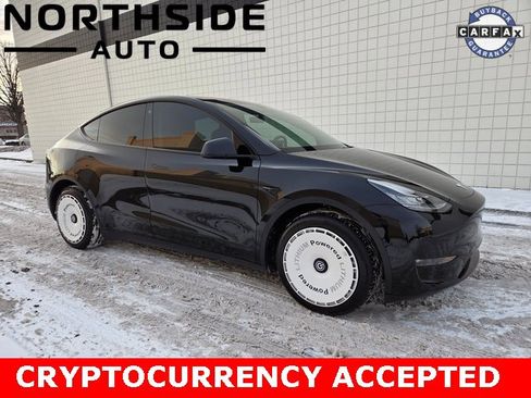 Used 2021 Tesla Model Y Long Range image 1
