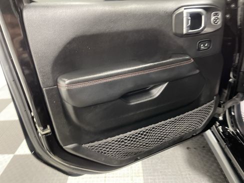 Used 2020 Jeep Gladiator Rubicon w/ Dual Top Group image 10