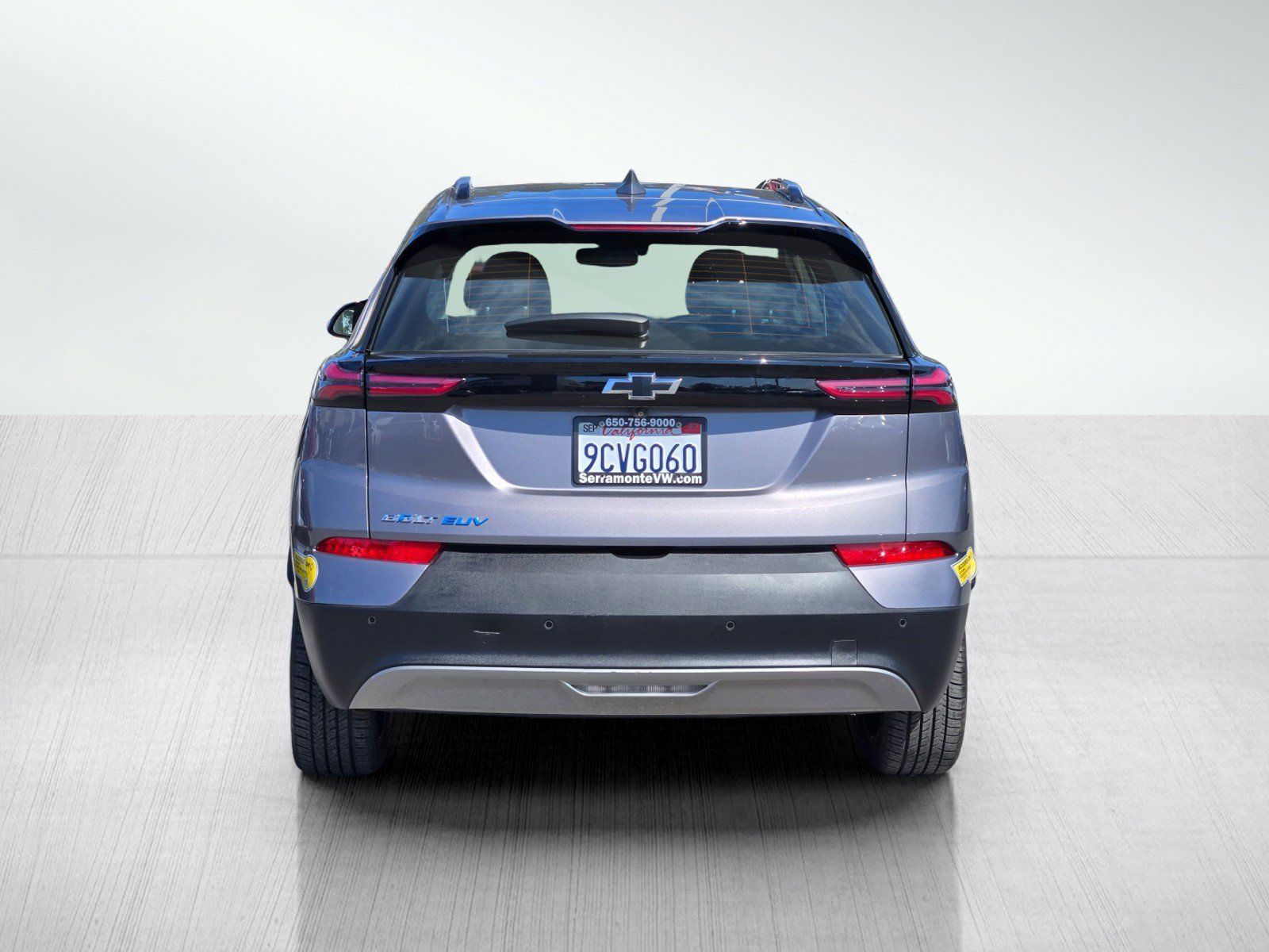 Used 2023 Chevrolet Bolt EUV LT w/ Convenience Package FWD image 5