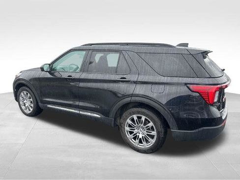 Certified 2025 Ford Explorer Active w/ Active Comfort Package AWD/4WD image 5