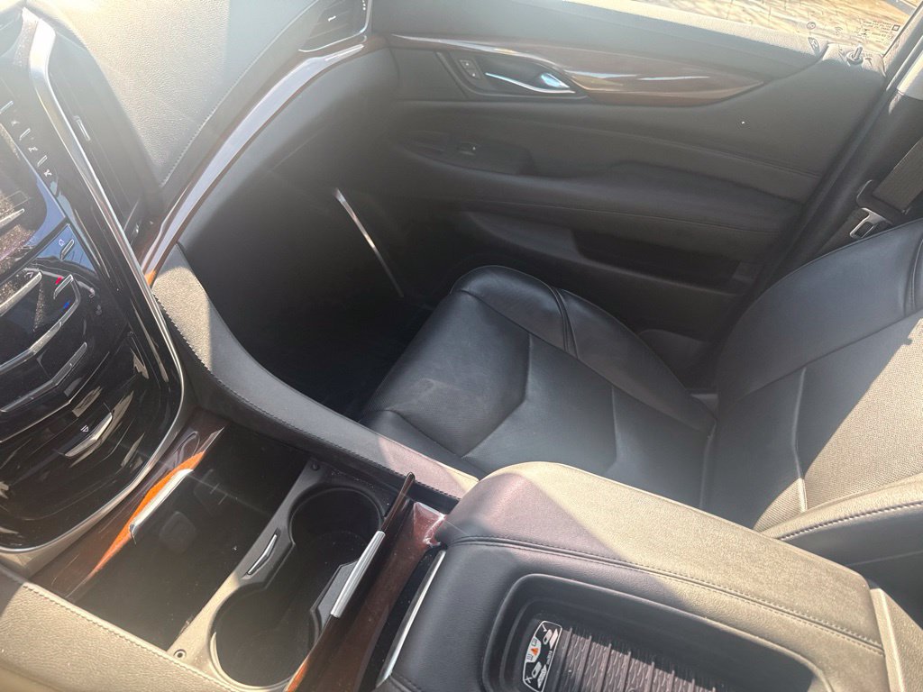 Used 2020 Cadillac Escalade ESV Luxury RWD image 20