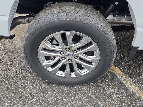 New 2025 Ford F150 Lariat w/ Equipment Group 501A Mid image 5