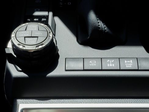 New 2026 Toyota 4Runner TRD Off-Road Premium AWD/4WD image 39
