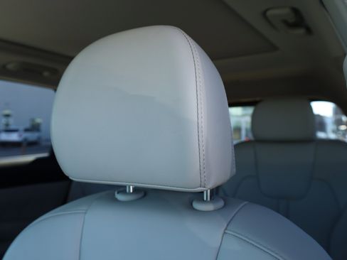 Used 2022 Kia Sorento SX Prestige w/ Panoramic Sunroof Package image 24