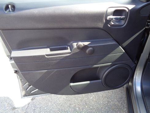 Used 2012 Jeep Patriot Sport image 7