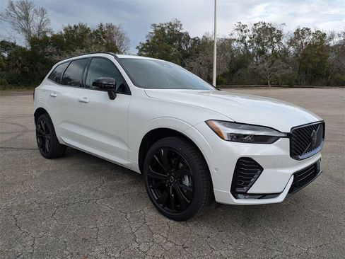 New 2026 Volvo XC60 B5 Ultra w/ Protection Package Premier image 8